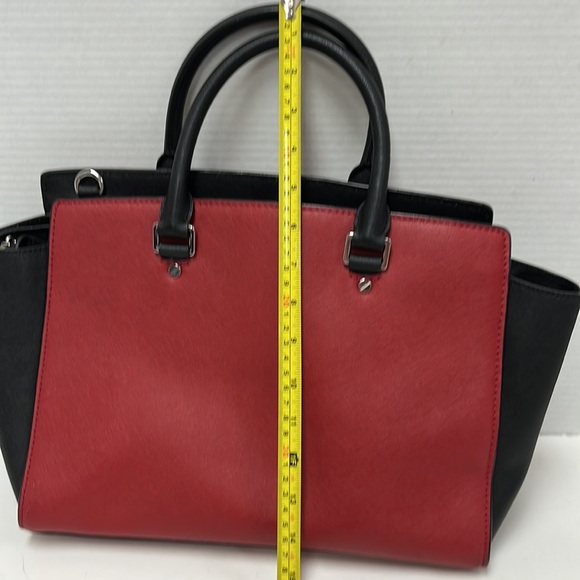 Like new Michael Kors handbag - Picture 4 of 8